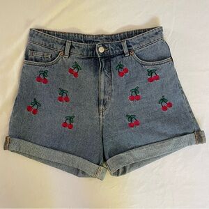 Monki Cherry Embroidery Medium Denim Cuffed Shorts High Rise Size 32 Cotton